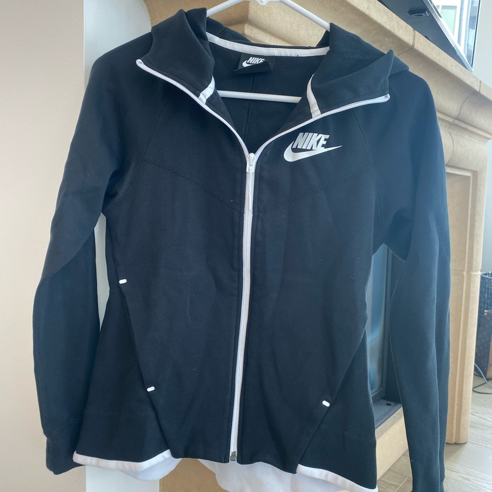 Black Nike sweatshirt